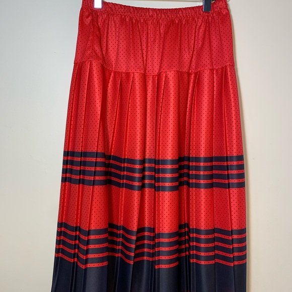 CB Vintage Red & Blue Polka Dot Pleated Midi skirt - Picture 7 of 8